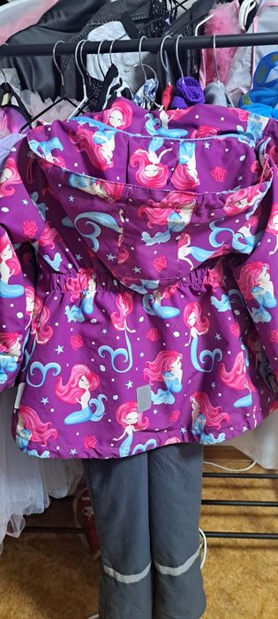 Продам детские куртки