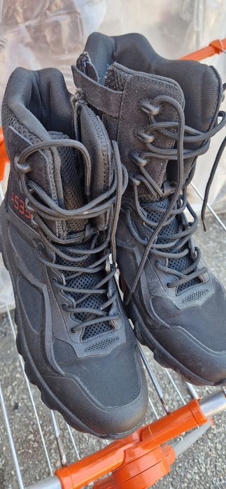 Vând bocanci barbati nr. 43