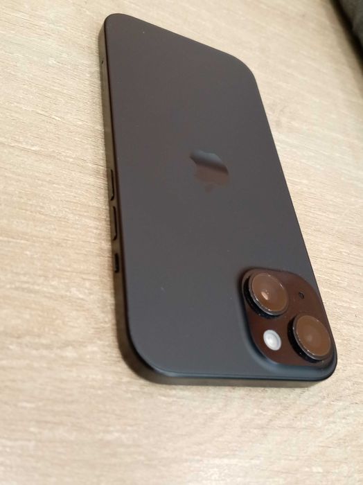 iPhone 15 – 128 GB | 93% Battery Health | Черен