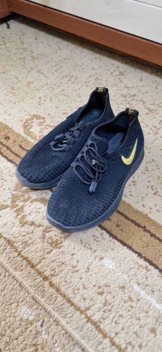 Продам ботинки туфли кроссовки детские