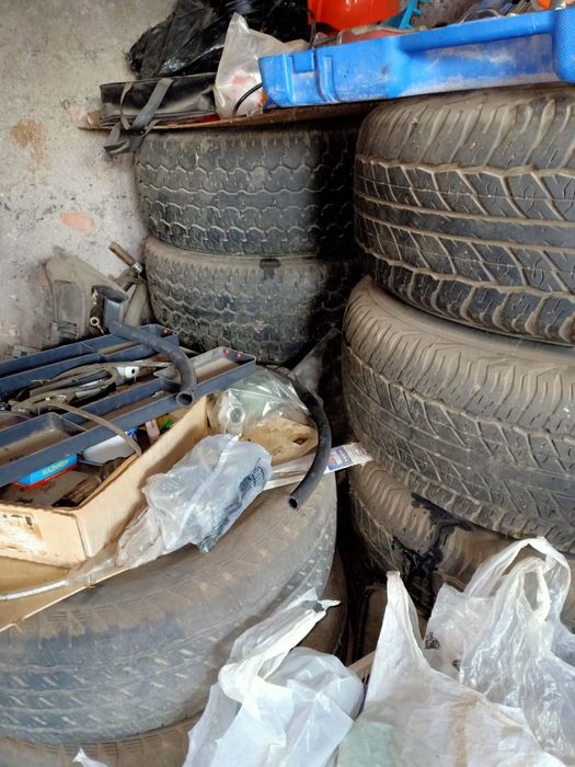 Продам шины на джип