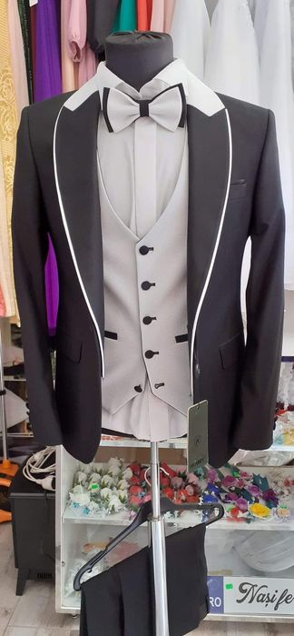 Costume ceremonie!
