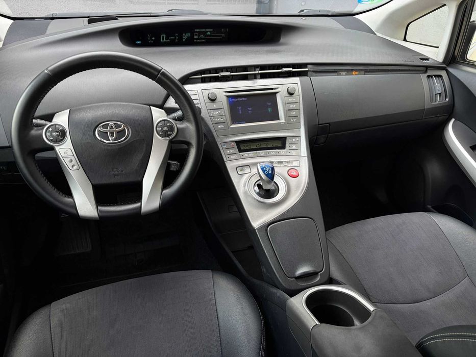TOYOTA Prius 2015 — imagine 4