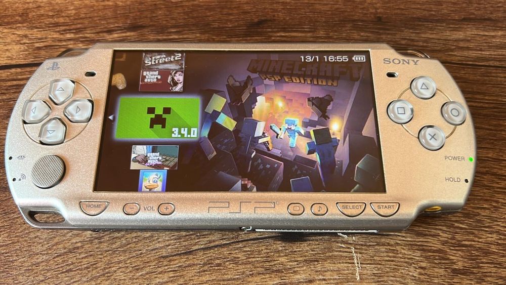 Sute de jocuri pentru PSP ( nu consola ! ] + gratis căști