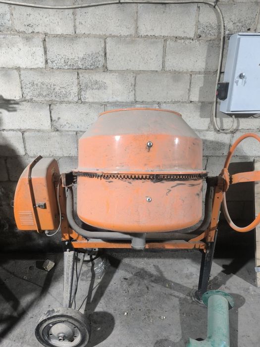 230 летирлик.Миксер сотилади