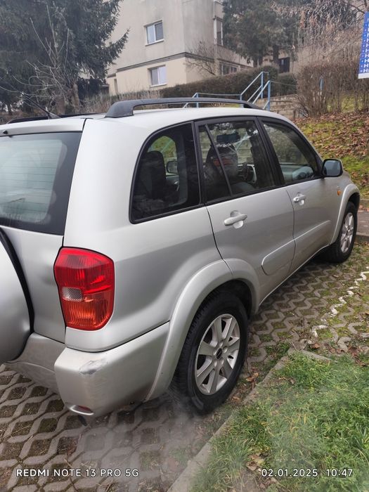 Vând Toyota RAV4 4×4