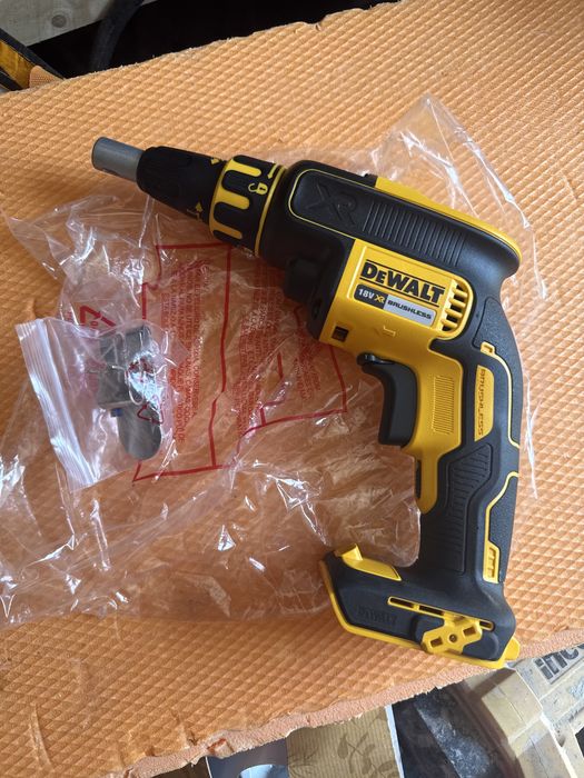 Vind filetanta rigips Dewalt DCF620 noua