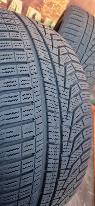 2 Anvelope Hankook 225 40 R19 M+S