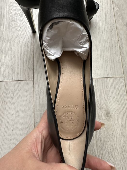 Guess / Casadei високи токчета