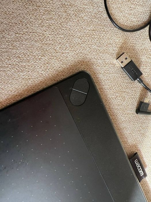 Wacom intuos medium графический планшет