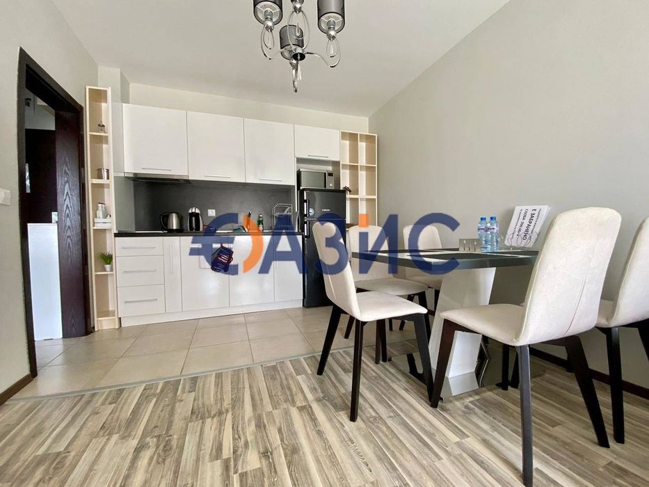 Продава се Двустаен апартамент в Приморско - 60 кв.м за 2667 €/кв.м - Снимка #2