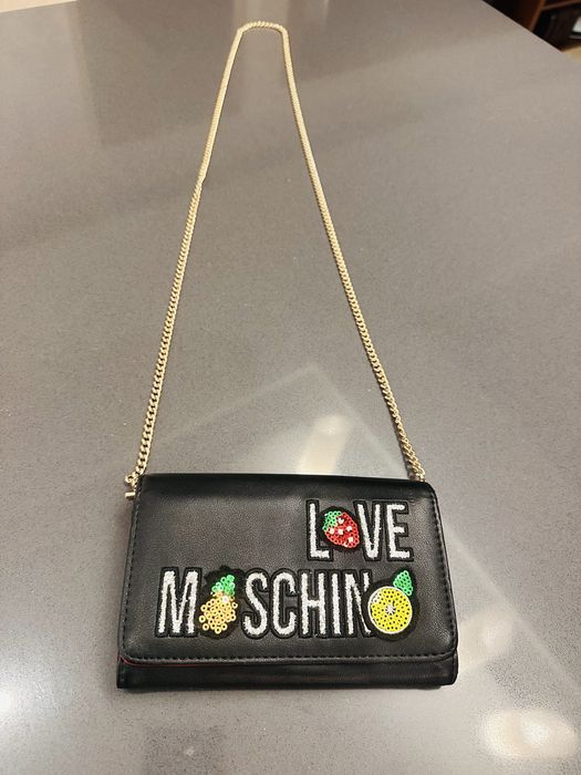 Armani exchenge ,Guess, Replay, Liu Jo, Love Moschino