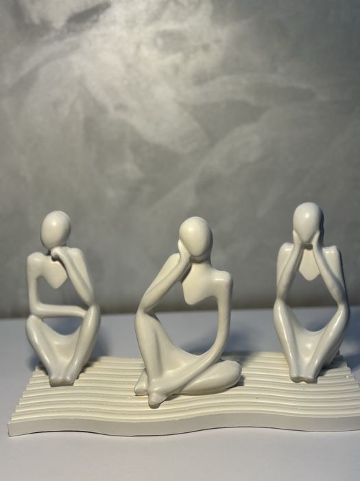 Статуэтки «мыслители». В наборе 3 штуки.