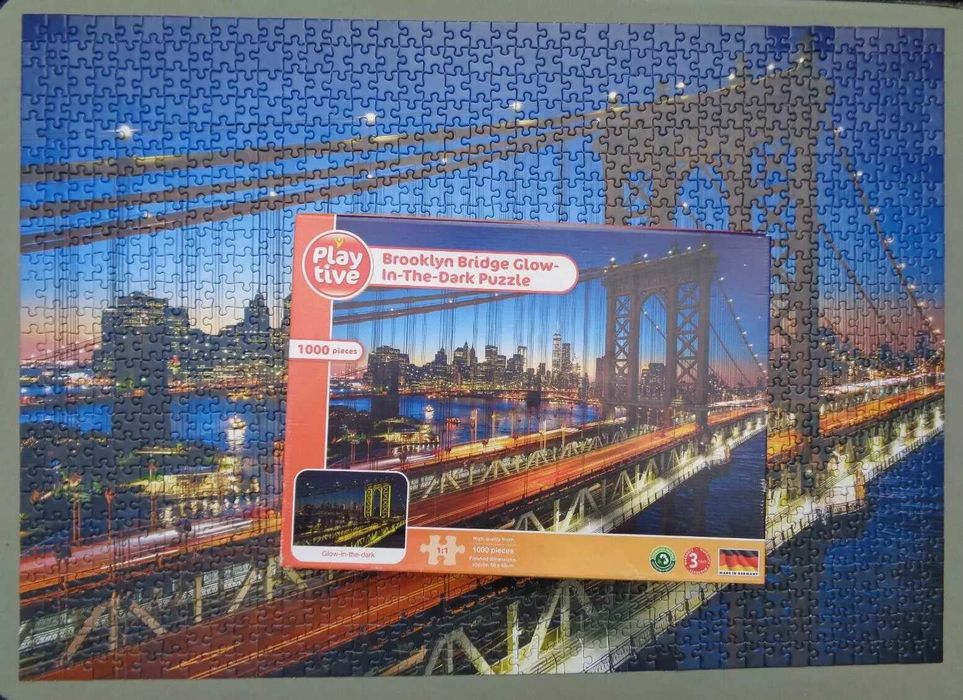 Светещ в тъмното пъзел 1000 части