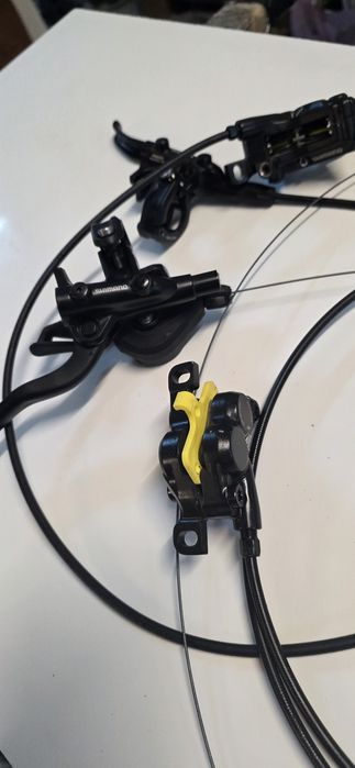 нови 4бутални спирачки Shimano MT420