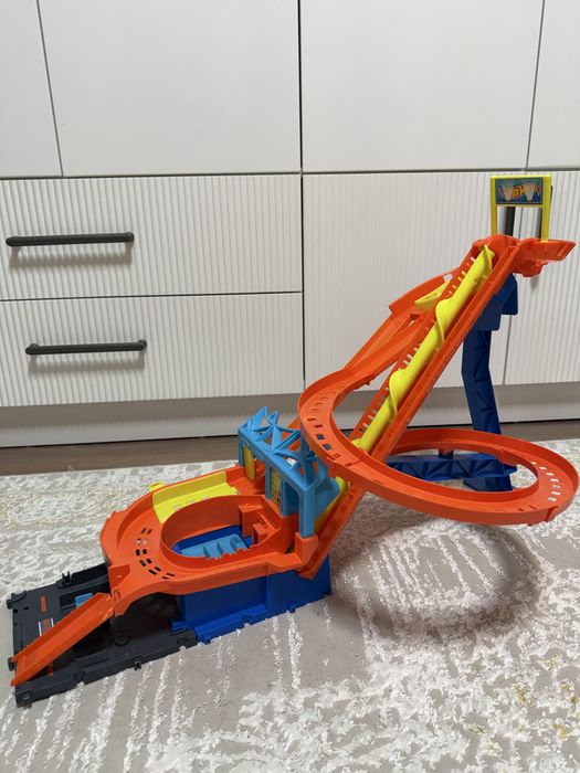 Игрушки Hot Wheels (Хот Вилс)