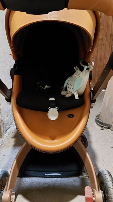 Продамам бебешка количка Fintera Deluxe  2 in 1, с два отделни коша,