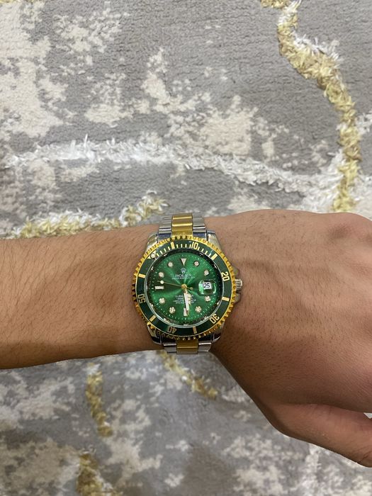 Rolex qo‘l soati sotiladi