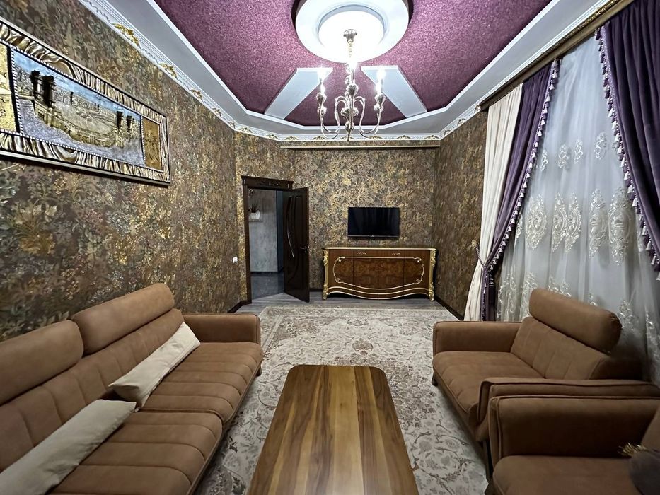 Продам свою 4 комнатную  квартиру 8й этаж 8 этажного дома