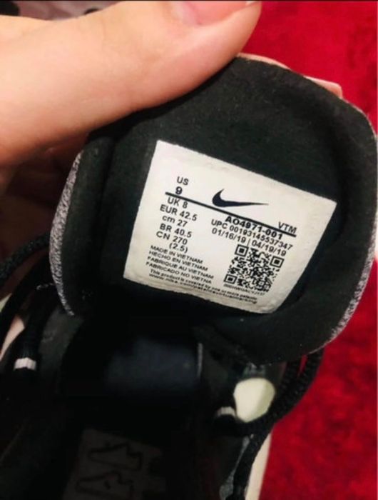 Vând adidași, Nike Air Max 270 React,bărbați.