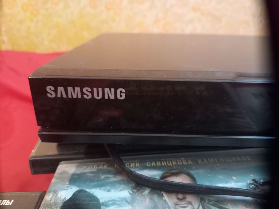 Продаю ДВД плеер Самсунг.