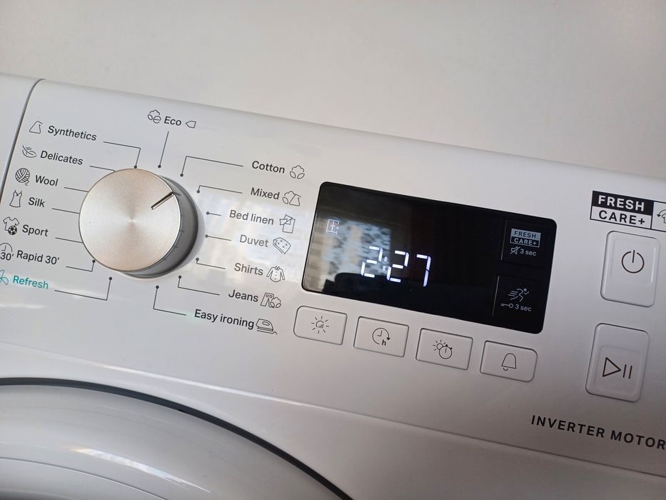 Сушилня Whirlpool 8кг инверторна А+++ 175KW