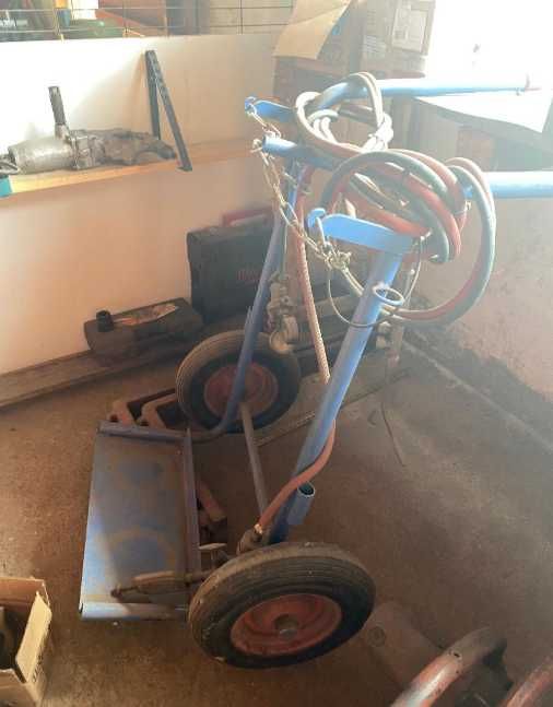 Aparat debitare tabla oxy gaz cu ghidaje ,carucior si tuburi oxigen