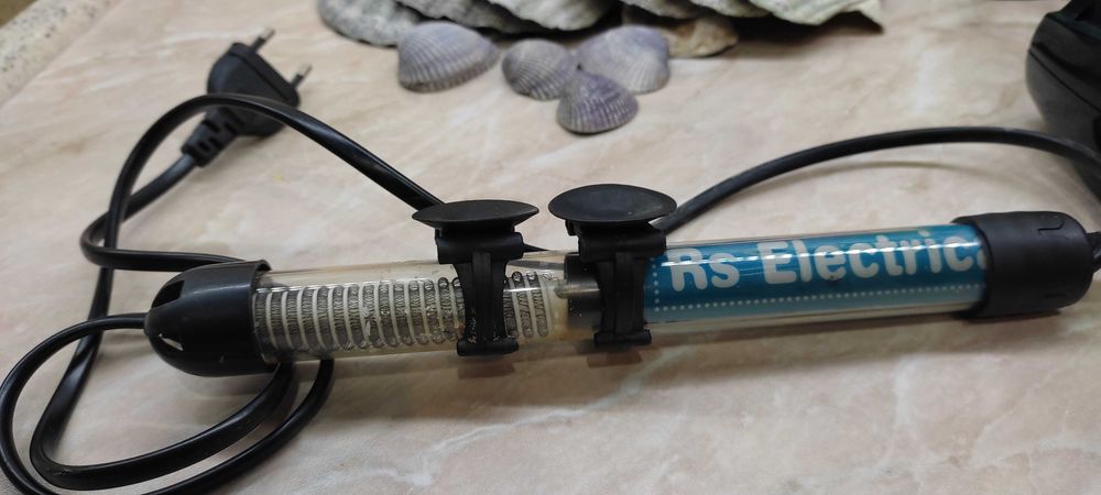 Продавам аксесоари за аквариум