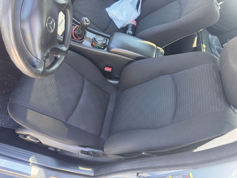 Mercedes-Benz  c- class c 220