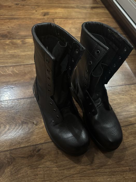 Продам берцы 43 размер возможен торг
