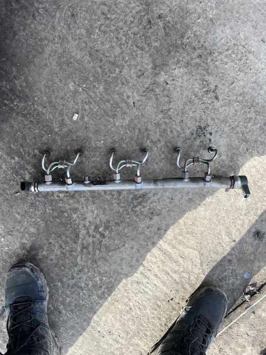 Рейл с датчици бмв е60 е90 е91 е92 е46 bmw e46 e90 e91 e92 e60 330d