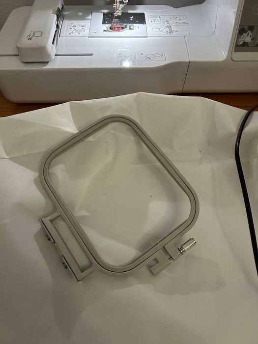 Masina de brodat Brother Innov-is M340ED