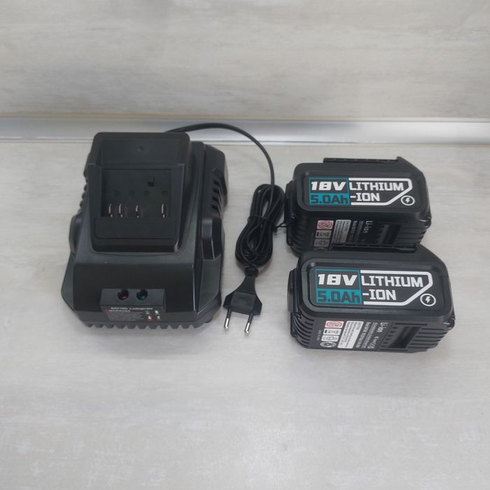 ЧИСТО НОВ КОМПЛЕКТ за Bosch Professional (18V): Интелигентно Зарядно BAT18D + 2 бр. Усилени Батерии (Синя серия)