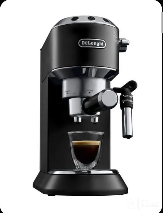Кофеварка рожковая Delonghi Dedica EC685.ВК