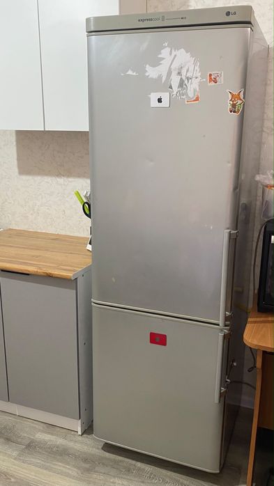 Продам холодильник