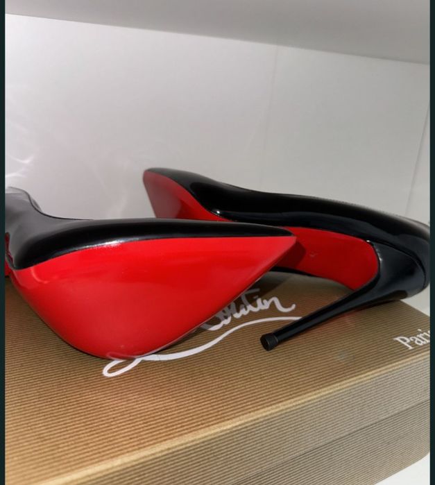 Pantofi Loubotin de dama