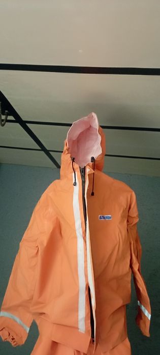 Водонепроницаемый костюм