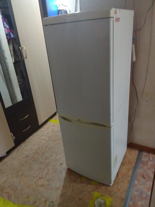 Продам холодильник