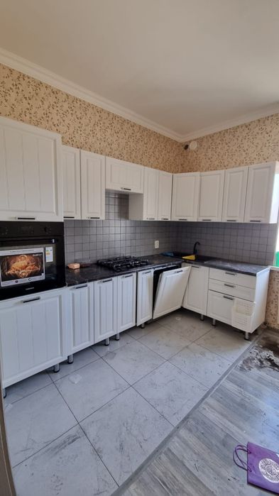 Продаётся кухонный гарнитур с полным комплектом