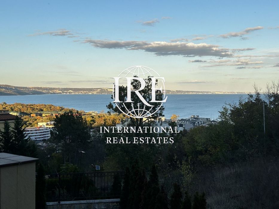 Продава се Тристаен апартамент в с. Кранево, Област Добрич - 87 кв.м за 1955 €/кв.м - Снимка #1