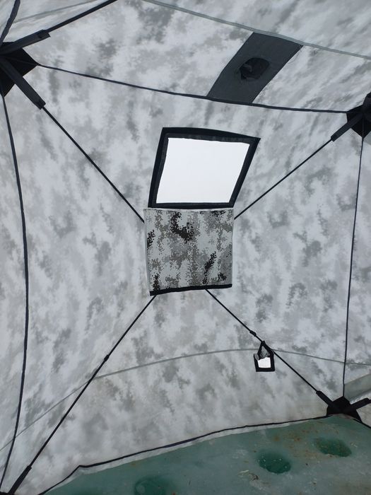 Продам Зимнюю палатку