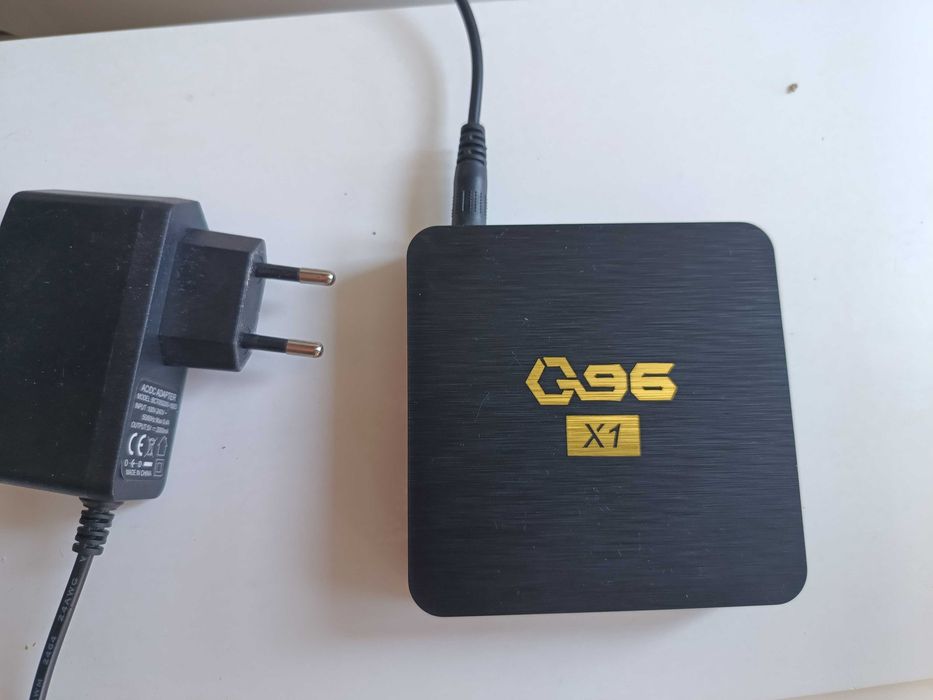 Продавам TV Box G96 X1 с дистанционно и клавиатура
