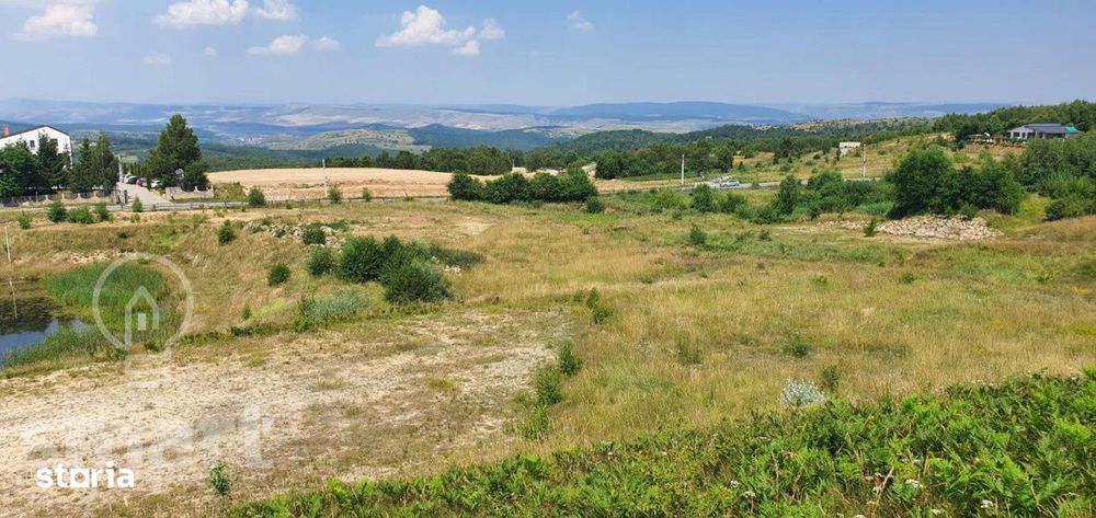Teren pentru constructie la intrare in Salicea, zona La Mesteceni