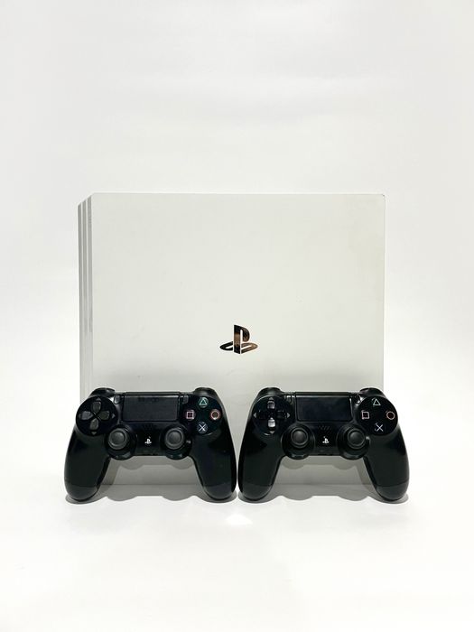 PS4 PRO 1TB с играми