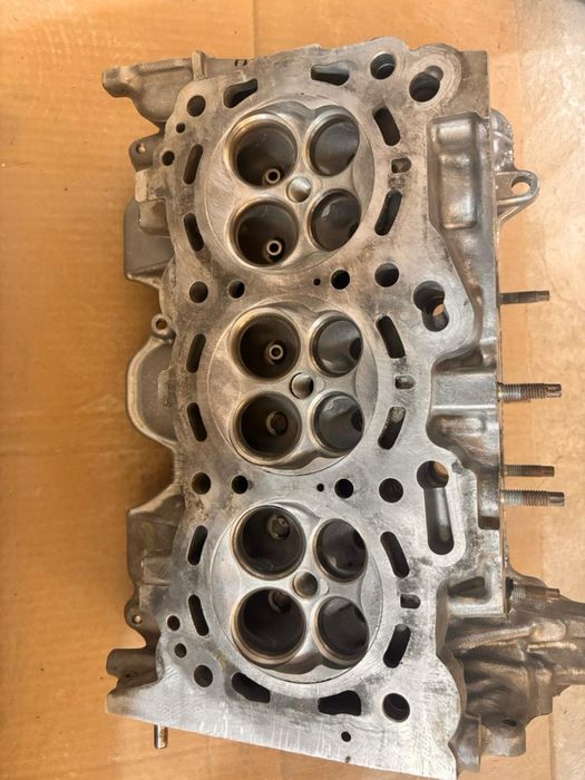 Головка левая на двигатель 2gr-fe