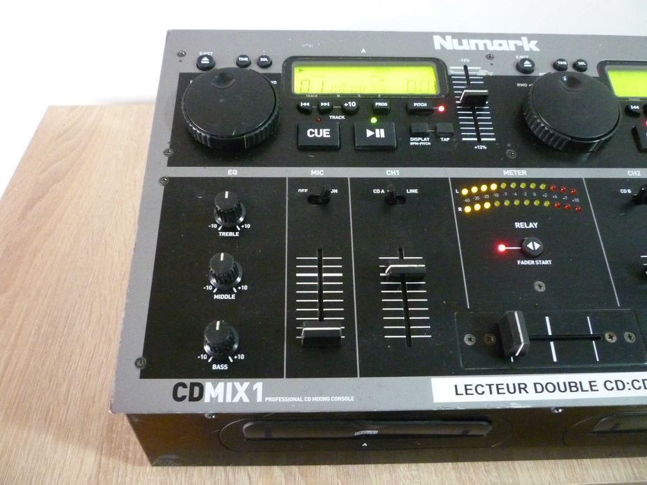 cd player  NUMARK
