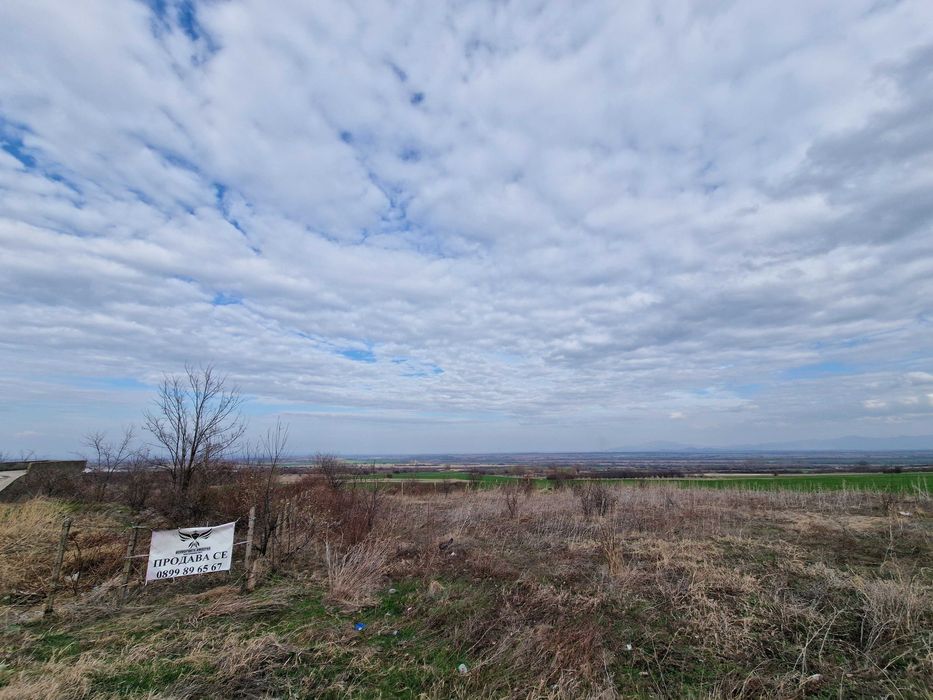 Продавам земя 2665кв.м. на първа линия в село Червен, общ.Асеновград