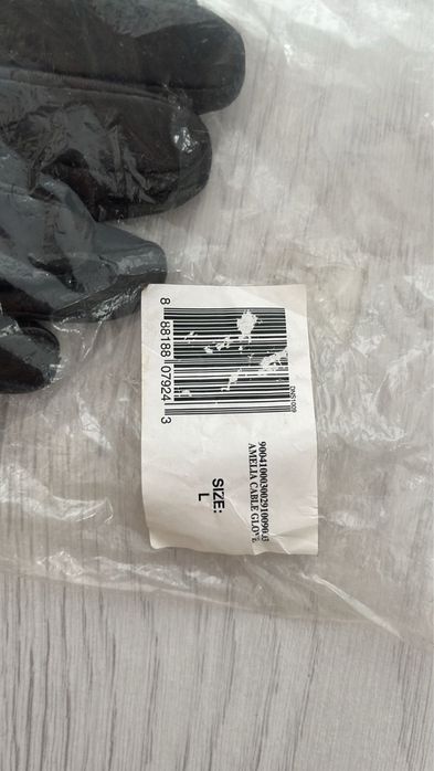 Перчатки от Amelia Cable Glove Европа