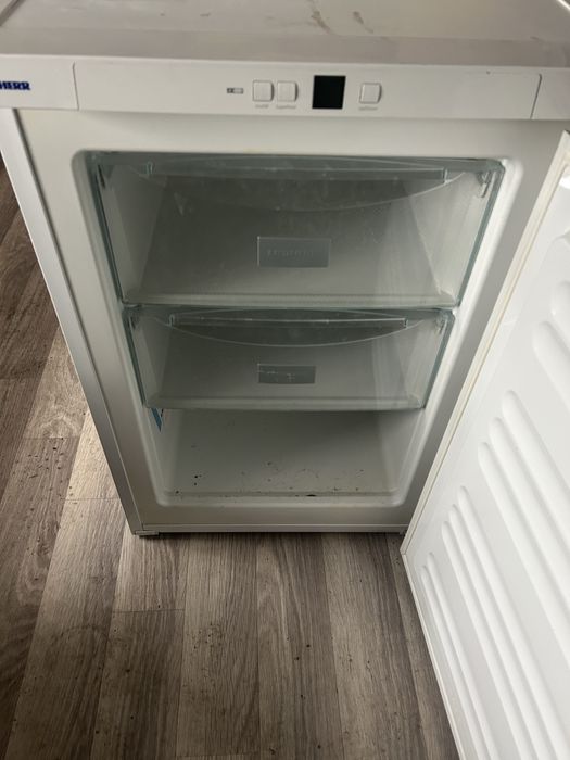 Продам морозильник