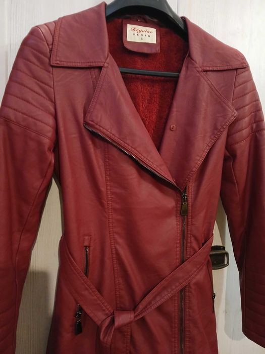 Продавам кожено яке